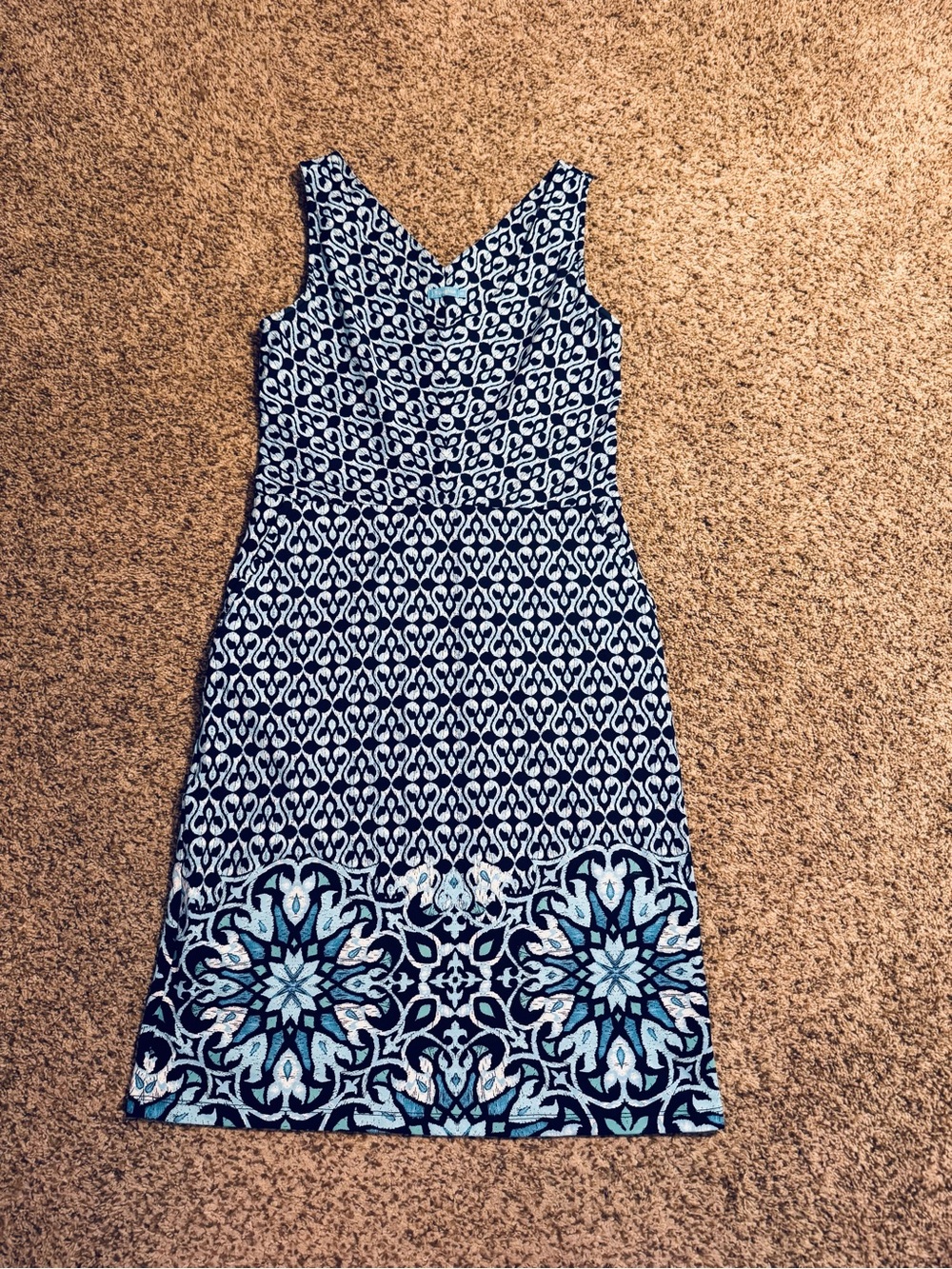 J. McLaughlin Sleeveless Navy and White Patterned Sheath Dress - XS